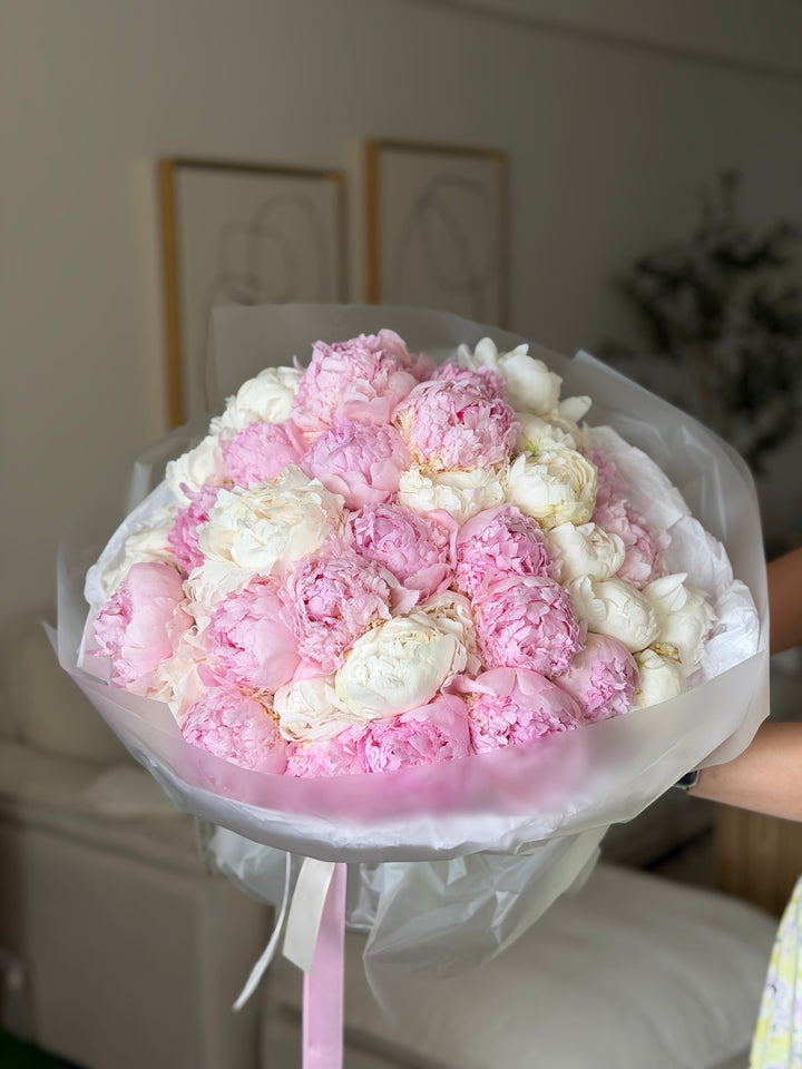 Mix of White &amp; Pink Peonies